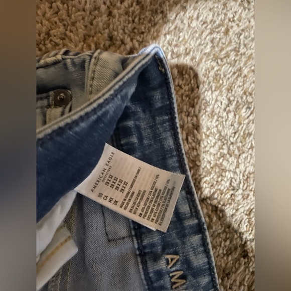 Men’s American Eagle Young Money Holy Jeans - Picture 7 of 11